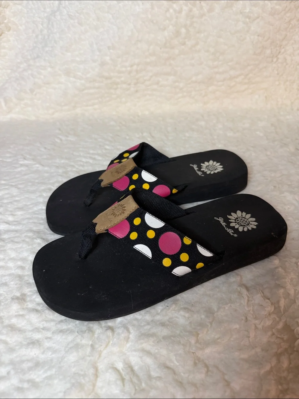 Yellow Box Black Flip Flops with Pink, White and Yellow Polka Dot Straps Sz 8 - Picture 1 of 5